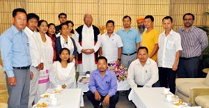 The Governor of Arunachal Pradesh Shri P.B Acharya with the Representatives of Vishwa Hindu Parishad (VHP), Arunachal Prant,  Vivekananda Kendra, Ekal Vidyalaya at Raj Bhavan, Itanagar on 9th May 2017.